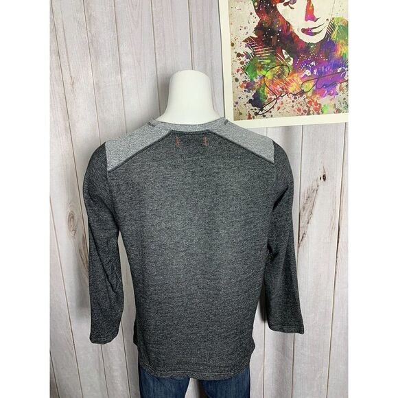 TOMMY BAHAMA Long Sleeve Men's T Shirt Size Medium Gray Excellent! - Picture 7 of 15
